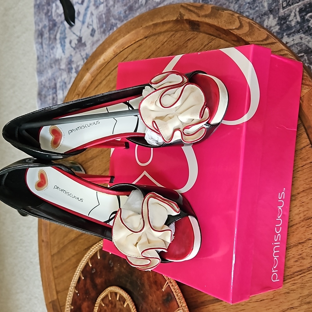 Promiscuous Platform Heels - Picture 6 of 6